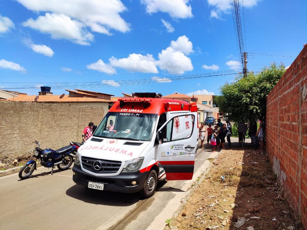 Colisão entre motos deixa dois homens feridos, em Pedro II 