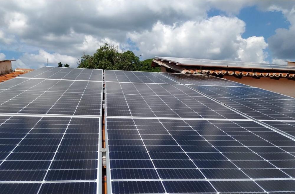 Energia elétrica cada vez mais cara? Invista em energia solar, venha para a P2 Solar!