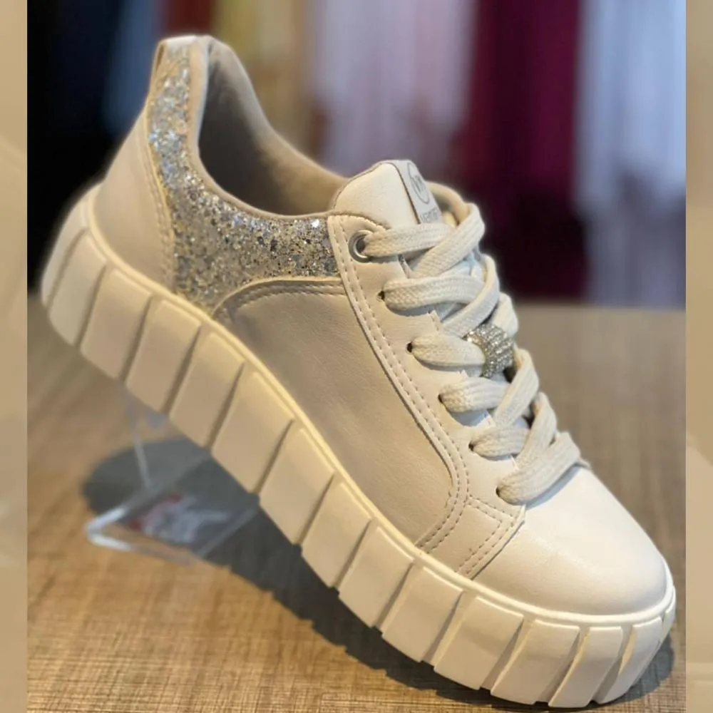 Transforme seu visual na Capital Magazine: calçados, roupas e acessórios!