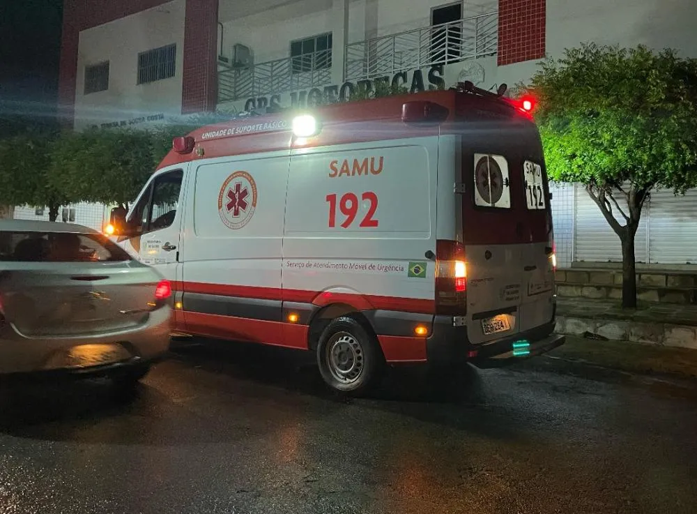 Colisão entre carro e moto deixa homem ferido em Pedro II