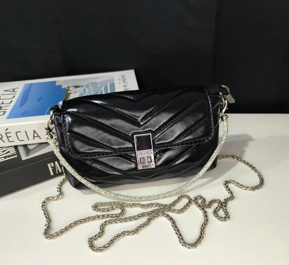 Acessórios de qualidade para todos os estilos você encontra na JW Variedades!