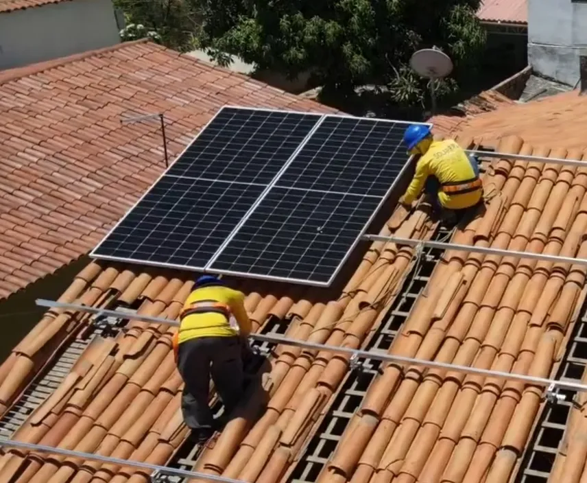 Deixe o sol pagar sua conta de energia, invista nas placas solares da Solar P2 e economize até 95%!
