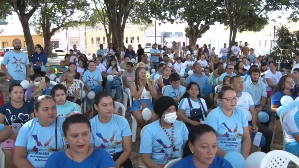 Caminhada pelo Dia Mundial de Conscientização sobre o Autismo foi realizada nesta quarta-feira (02) em Pedro II.