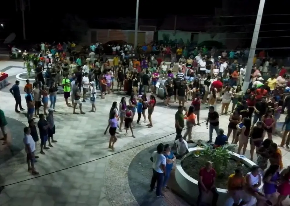 Prefeitura de Milton Brandão inaugura nova praça na localidade Açude dos Dandora com show ao vivo; confira!