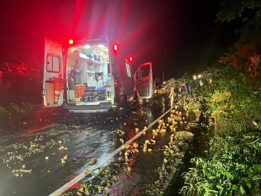 Pedras soltas na pista provocam acidente com motociclista em Pedro II