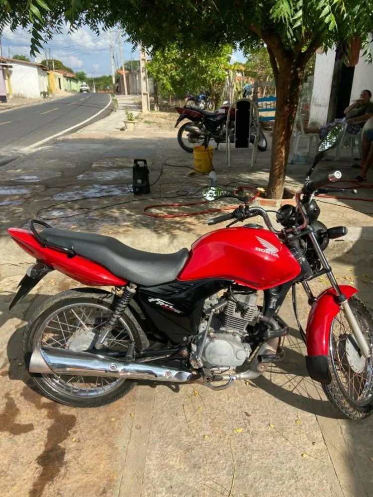 Motocicleta é furtada durante festa em Lagoa de São Francisco