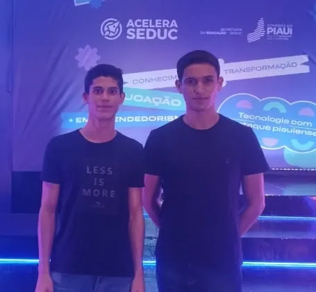 Alunos de Pedro II ganham intercâmbio internacional ao atingir as melhores notas de Português e Matemática do Piauí