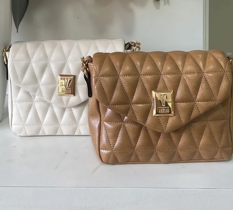 Transforme seu visual com os acessórios, roupas e perfumes da Capital Magazine!